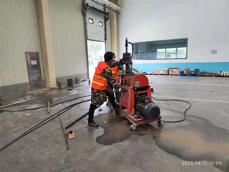 同江厂房地面下沉塌陷注浆加固施工